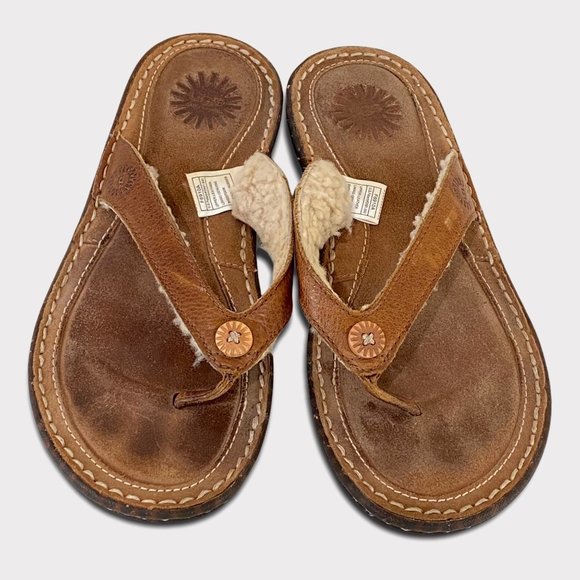 UGG F8910A. sherpa lined flip flop sandals 6/EUR 37 tan - Picture 1 of 12